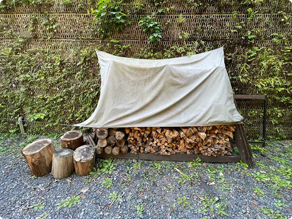 薪とスウェディッシュトーチ