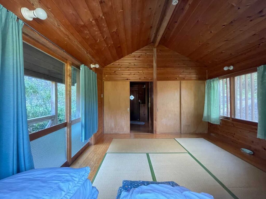 コテージNo.5室内